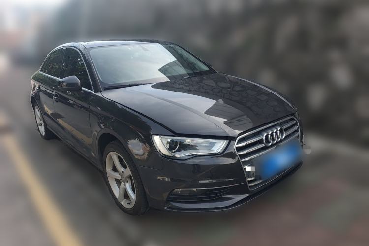 Used Audi A3 2014 Limousine 35 TFSI Automatic Comfort Model Front Right 45 Deg