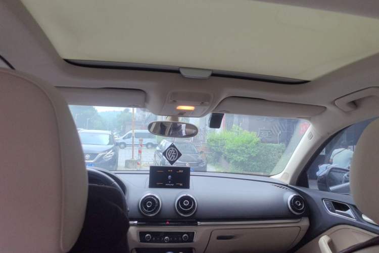 Used Audi A3 2014 Limousine 40 TFSI S line Comfort Model Headliner