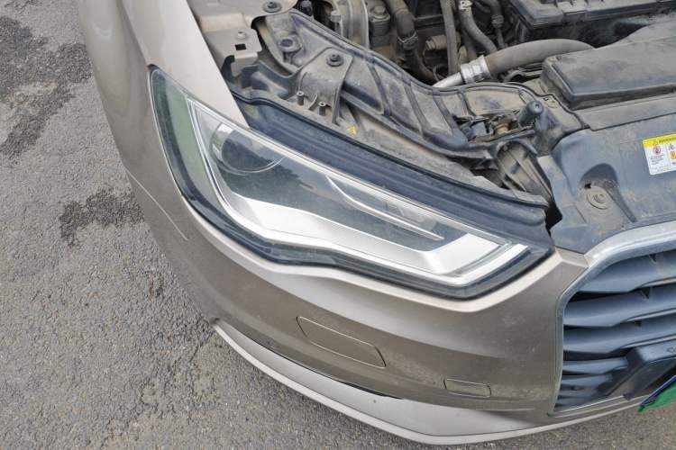 Used Audi A3 2014 Limousine 35 TFSI Automatic Comfort Model Right Front Headlight