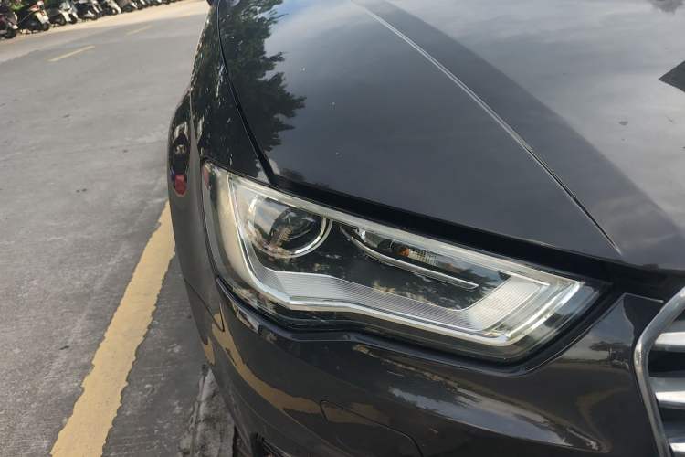 Used Audi A3 2014 Limousine 35 TFSI Automatic Comfort Model Right Front Headlight
