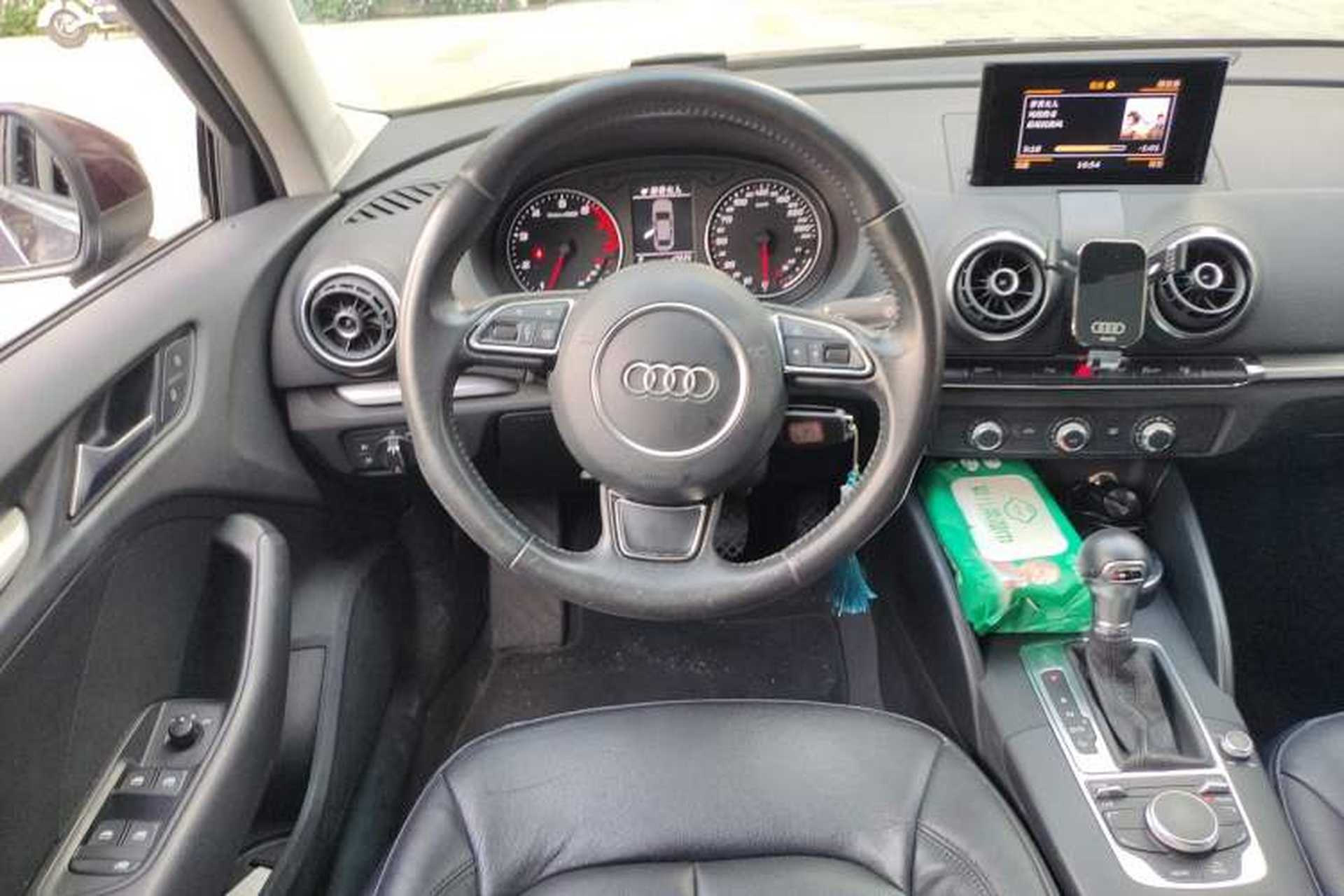 Used Audi A3 2014 Limousine 35 TFSI Automatic Fashion Model Steering Wheel