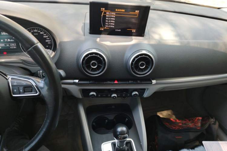 Used Audi A3 2014 Limousine 35 TFSI Automatic Comfort Model Audio And AC Panel