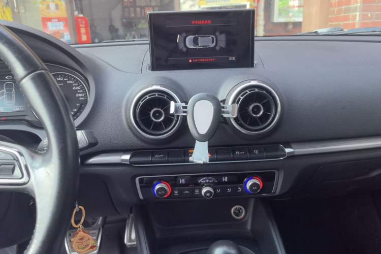 Used Audi A3 2014 Sportback 35 TFSI Automatic Comfort Model Audio And AC Panel