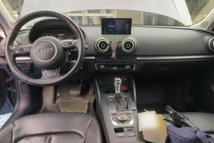 Used Audi A3 2014 Sportback 35 TFSI Automatic Comfort Model Center Console