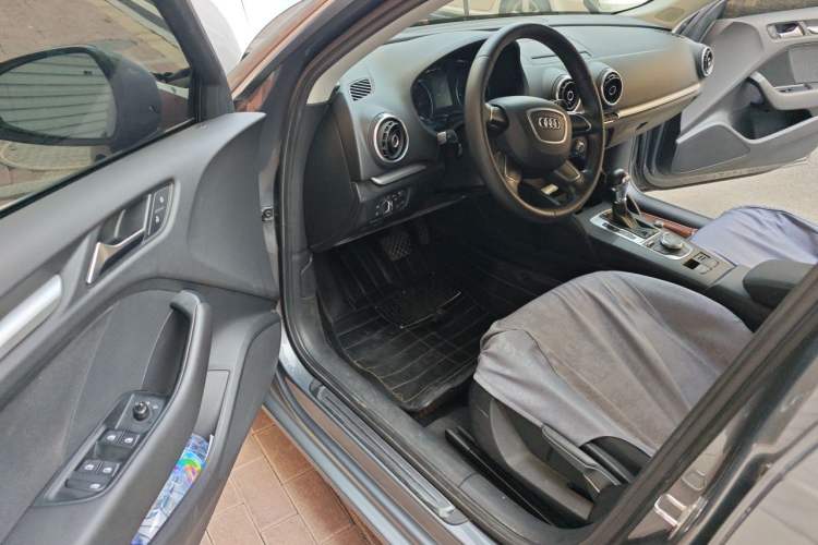 Used Audi A3 2014 Sportback 35 TFSI Automatic Ambition Edition Driver Seat