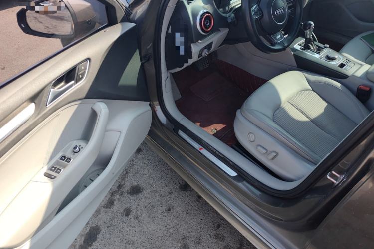 Used Audi A3 2014 Limousine 40 TFSI S line Comfort Model Driver Seat