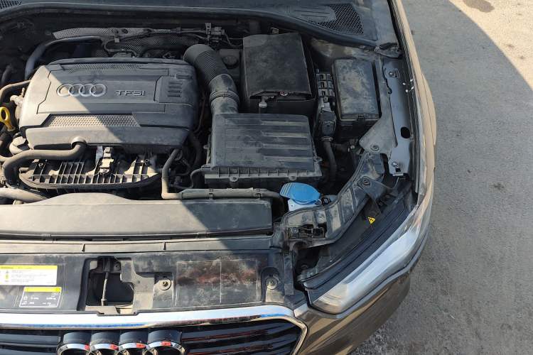 Used Audi A3 2014 Limousine 40 TFSI S line Comfort Model Engine Bay Left
