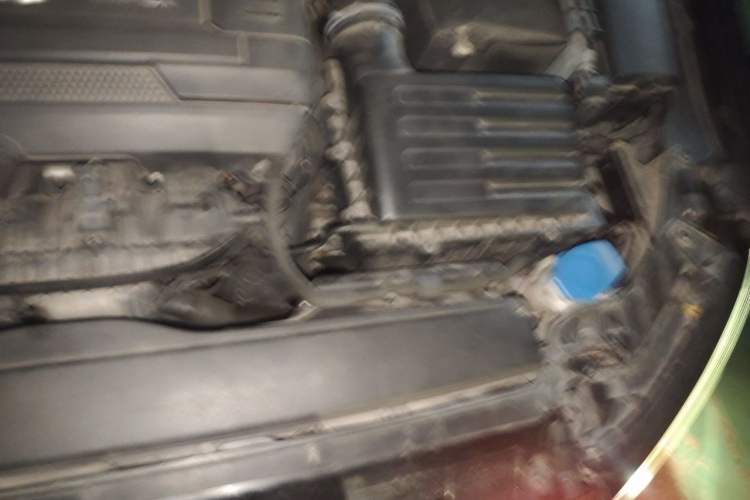 Used Audi A3 2014 Limousine 40 TFSI S line Comfort Model Engine Bay Left