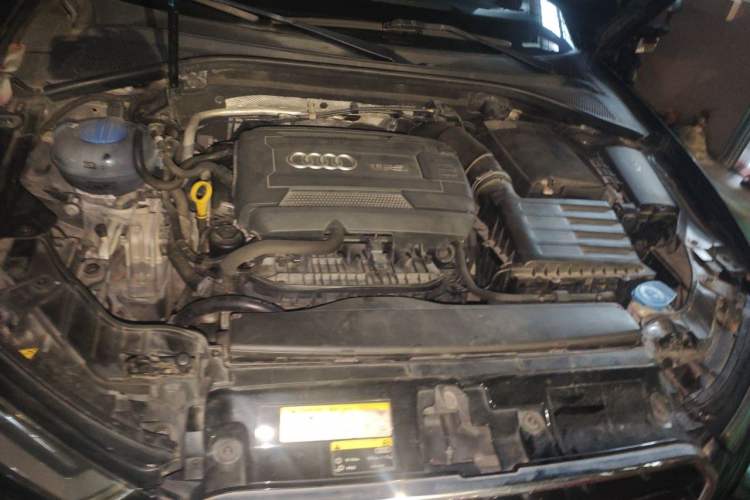 Used Audi A3 2014 Limousine 40 TFSI S line Comfort Model Engine Bay