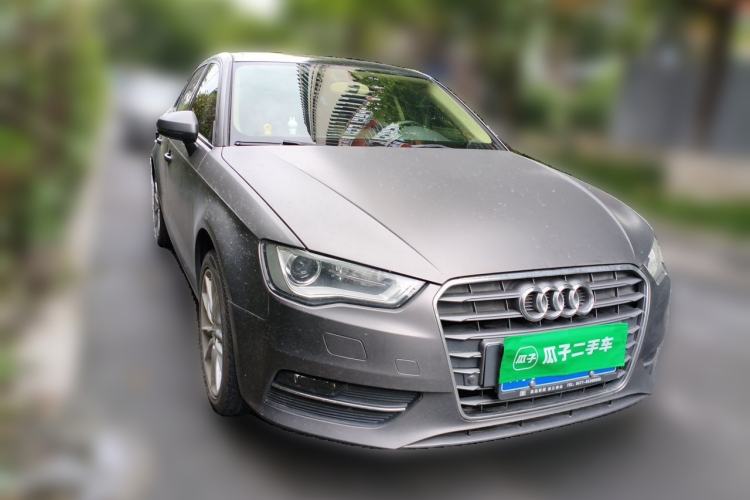 Used Audi A3 2014 Sportback 35 TFSI Automatic Comfort Model Front Right 45 Deg