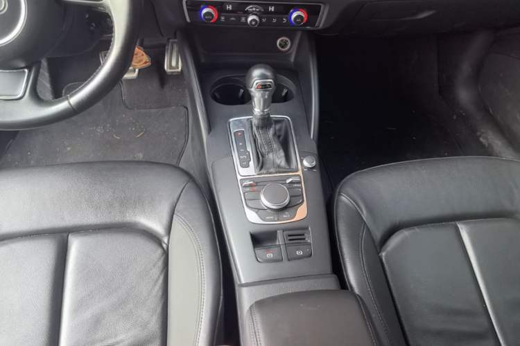 Used Audi A3 2014 Sportback 35 TFSI Automatic Comfort Model Gear Lever
