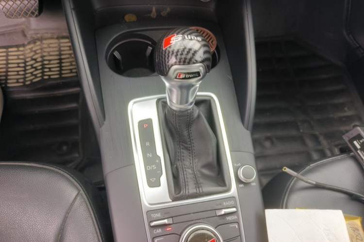 Used Audi A3 2014 Sportback 35 TFSI Automatic Comfort Model Gear Lever