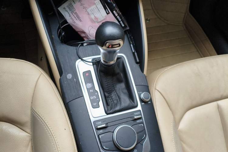 Used Audi A3 2014 Sportback 35 TFSI Automatic Comfort Model Gear Lever