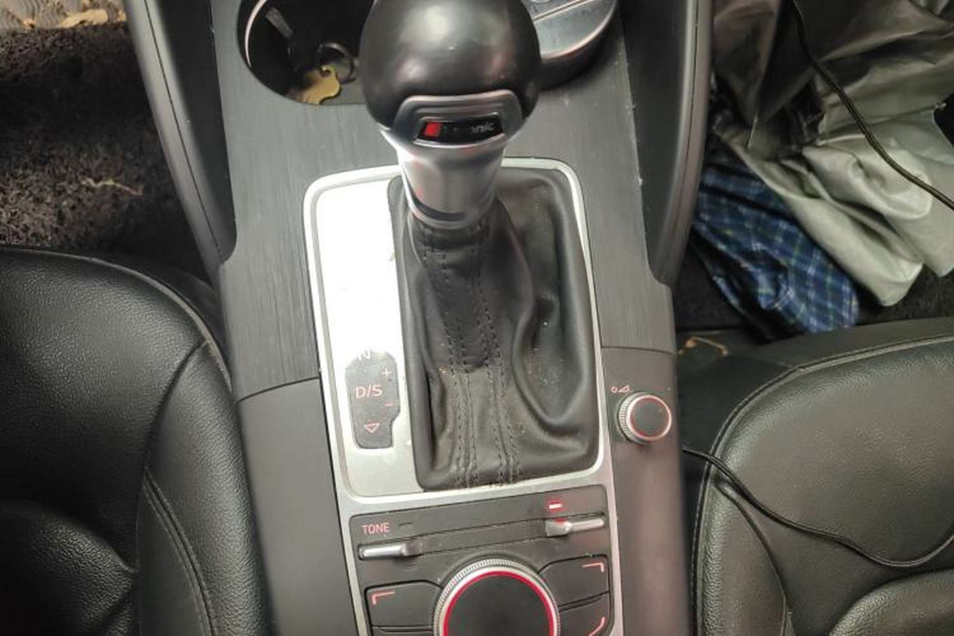 Used Audi A3 2014 Limousine 35 TFSI Automatic Comfort Model Gear Lever