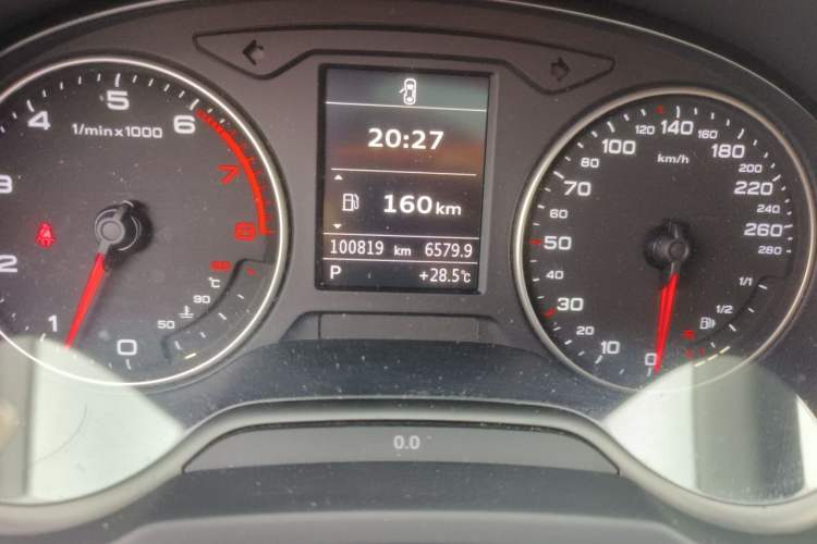 Used Audi A3 2014 Sportback 35 TFSI Automatic Comfort Model Odometer Close Up