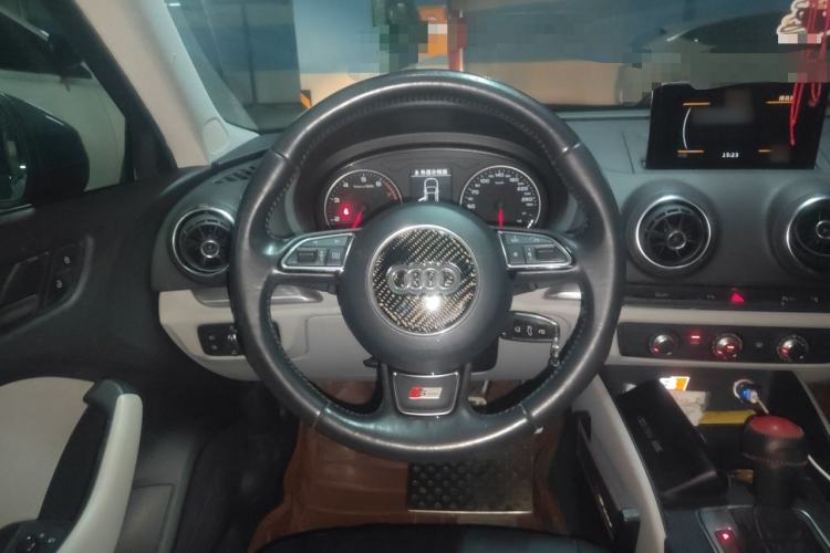 Used Audi A3 2014 Sportback 35 TFSI Automatic Style Edition Steering Wheel