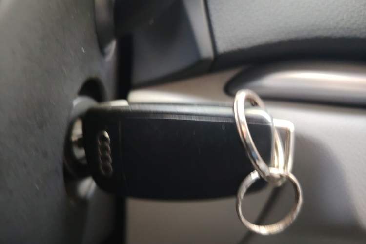 Used Audi A3 2014 Limousine 35 TFSI Automatic Comfort Model Vehicle Key