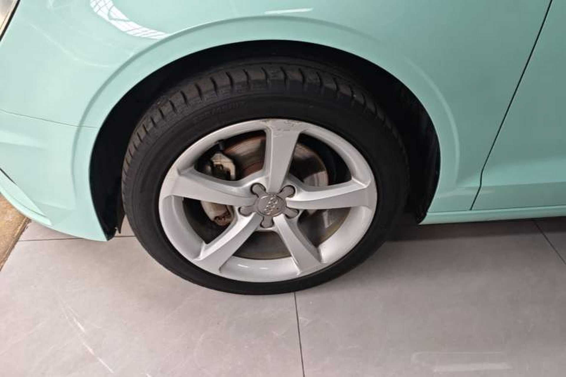 Used Audi A3 2014 Limousine 35 TFSI Automatic Comfort Model Left Front Wheel Hub