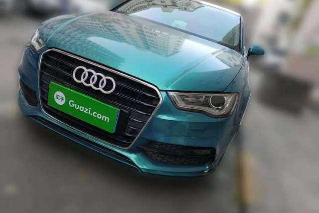 Audi A3 2014 Limousine 40 TFSI S line Luxury Model с пробегом
