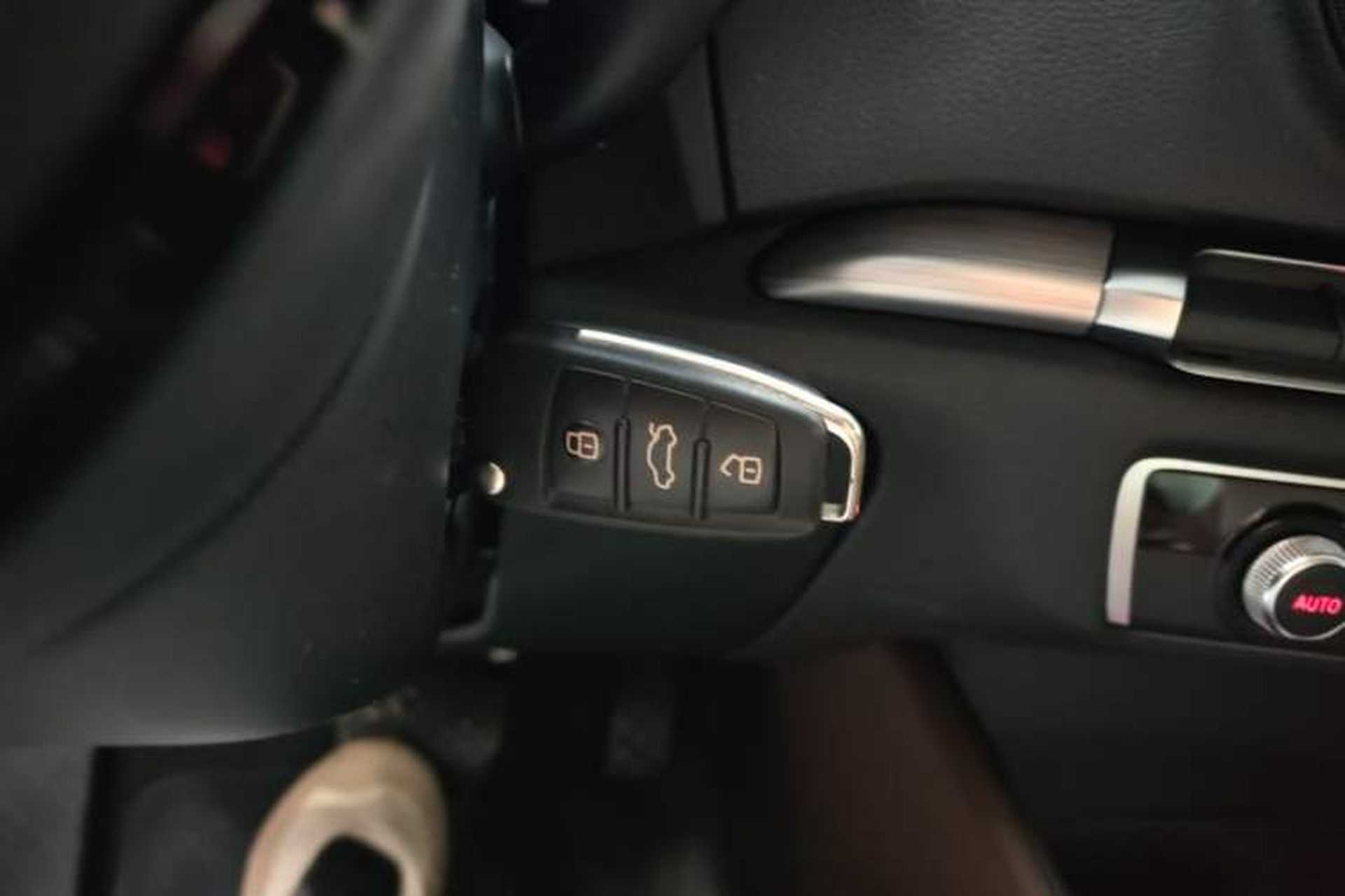 Used Audi A3 2014 Limousine 35 TFSI Automatic Comfort Model Vehicle Key