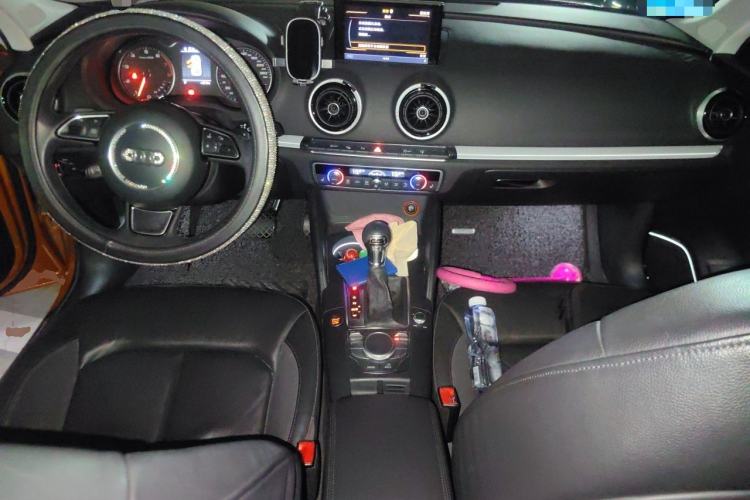 Used Audi A3 2014 Sportback 35 TFSI Automatic Luxury Model Center Console