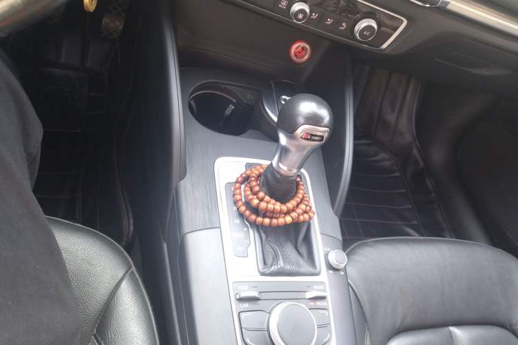 Used Audi A3 2014 Sportback 35 TFSI Automatic Comfort Model Gear Lever