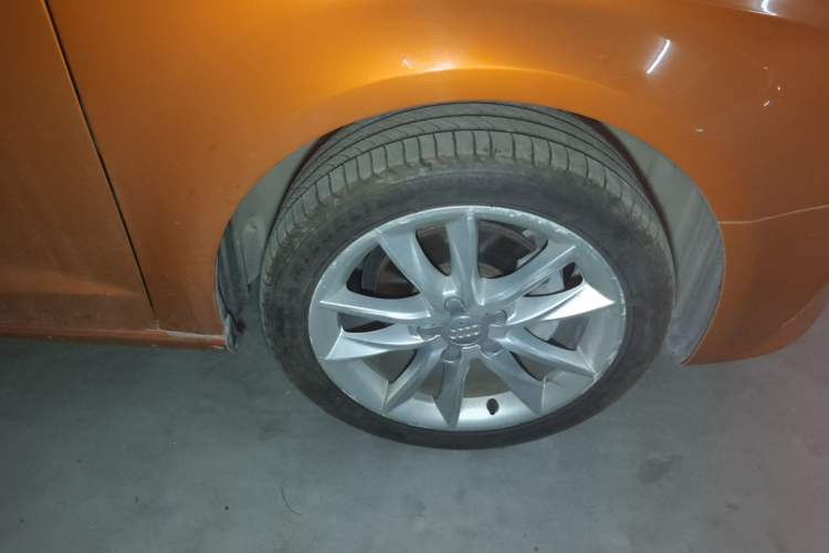 Used Audi A3 2014 Sportback 35 TFSI Automatic Comfort Model Right Front Wheel Hub