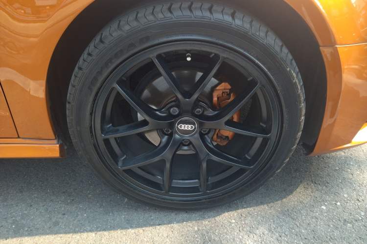Used Audi A3 2014 Sportback 35 TFSI Automatic Comfort Model Right Front Wheel Hub