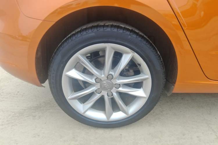 Used Audi A3 2014 Sportback 35 TFSI Automatic Ambition Edition Right Rear Wheel Hub