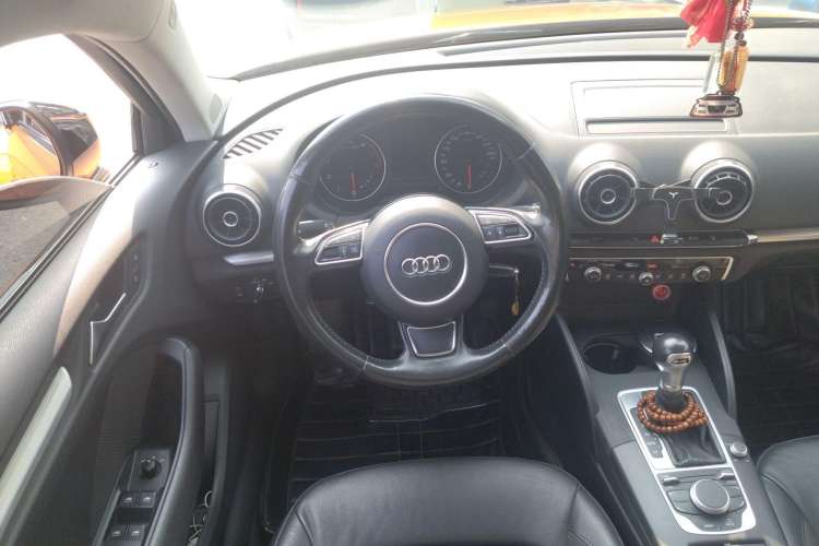 Used Audi A3 2014 Sportback 35 TFSI Automatic Comfort Model Steering Wheel