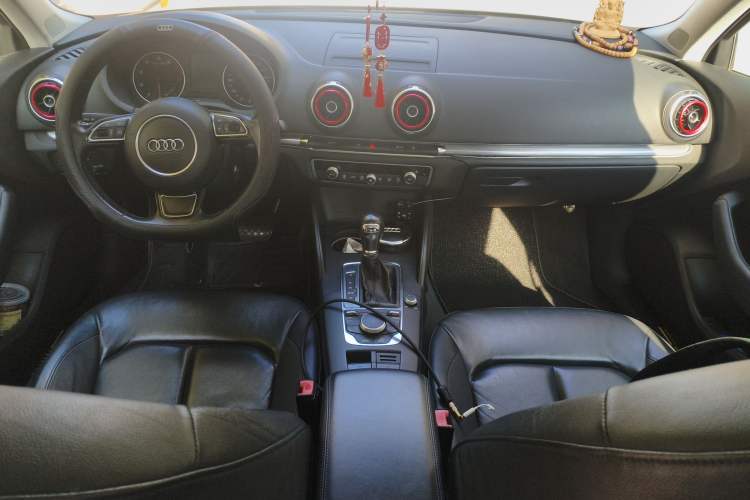Used Audi A3 2014 Sportback 35 TFSI Automatic Comfort Model Center Console