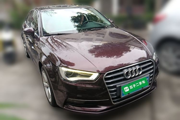 Used Audi A3 2014 Limousine 35 TFSI Automatic Comfort Model Front Right 45 Deg