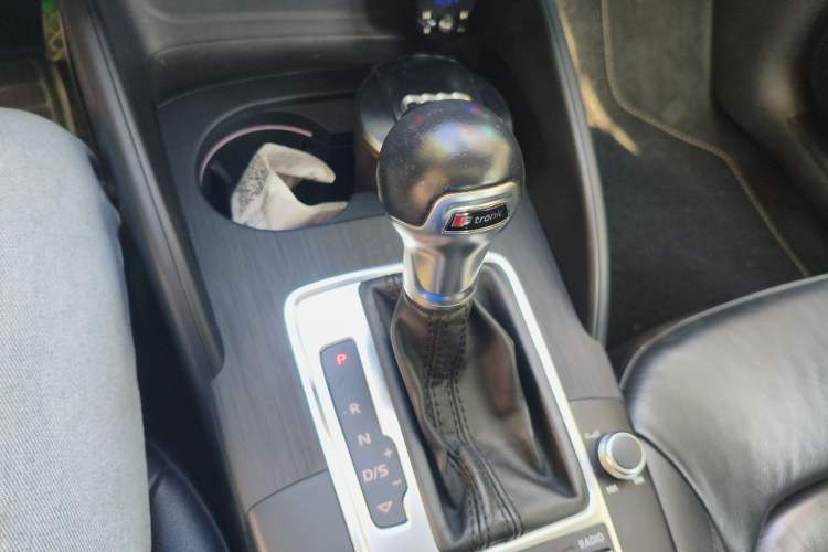 Used Audi A3 2014 Sportback 35 TFSI Automatic Comfort Model Gear Lever