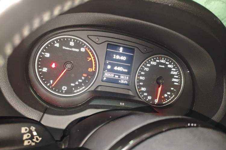 Used Audi A3 2014 Limousine 35 TFSI Automatic Comfort Model Instrument Cluster