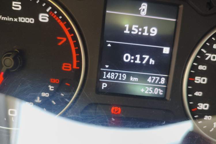 Used Audi A3 2014 Sportback 35 TFSI Automatic Comfort Model Odometer Close Up