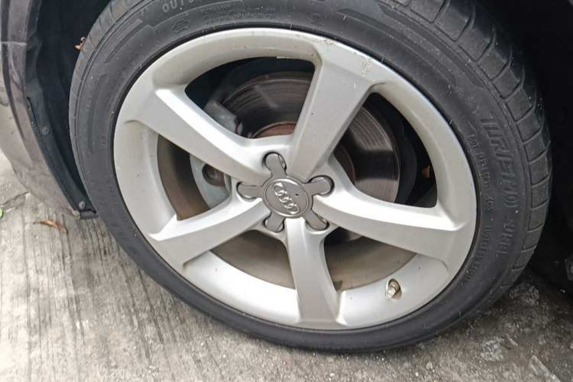 Used Audi A3 2014 Limousine 35 TFSI Automatic Comfort Model Right Front Wheel Hub