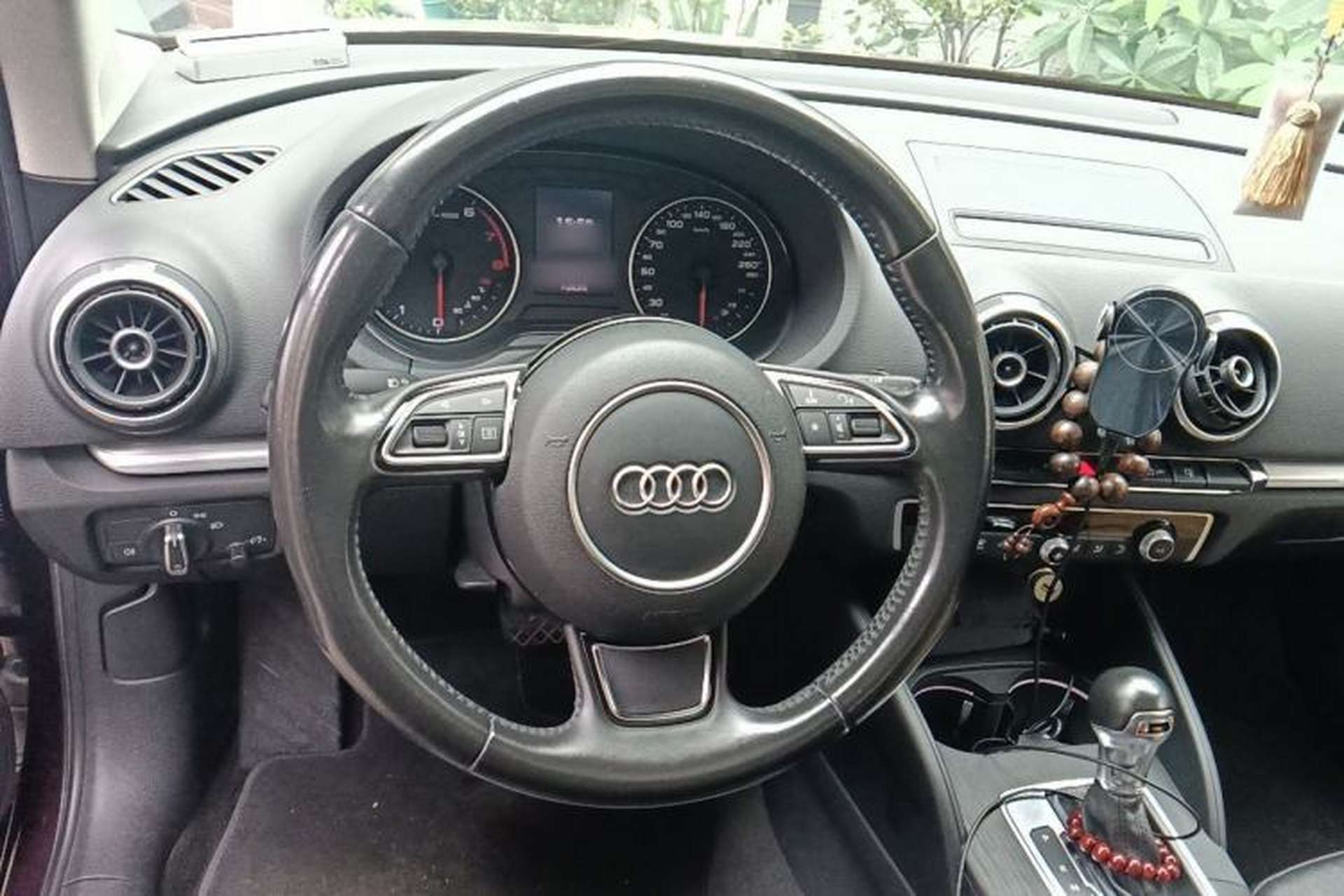 Used Audi A3 2014 Limousine 35 TFSI Automatic Comfort Model Steering Wheel