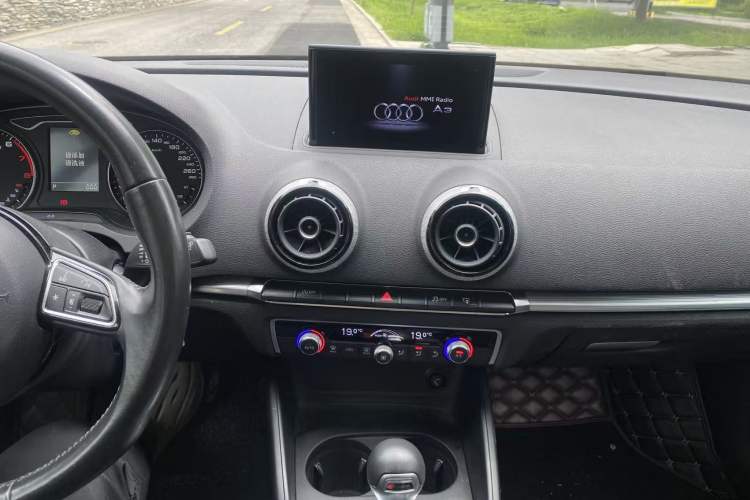 Used Audi A3 2014 Sportback 40 TFSI S line Comfort Model Audio And AC Panel