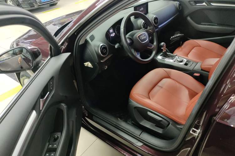 Used Audi A3 2014 Sportback 35 TFSI Automatic Ambition Edition Driver Seat