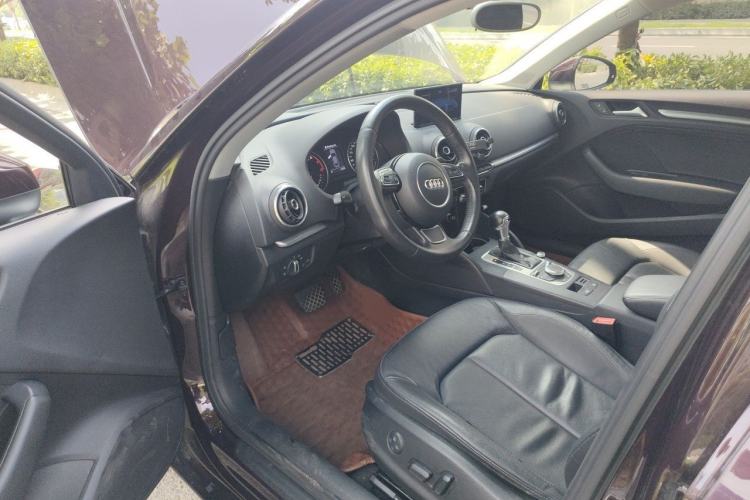 Used Audi A3 2014 Limousine 35 TFSI Automatic Comfort Model Driver Seat
