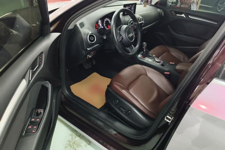 Used Audi A3 2014 Limousine 35 TFSI Automatic Fashion Model Driver Seat