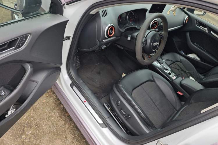 Used Audi A3 2014 Sportback 40 TFSI S line Comfort Model Driver Seat