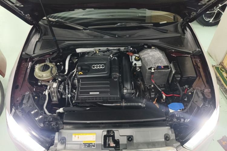 Used Audi A3 2014 Limousine 35 TFSI Automatic Fashion Model Engine Bay