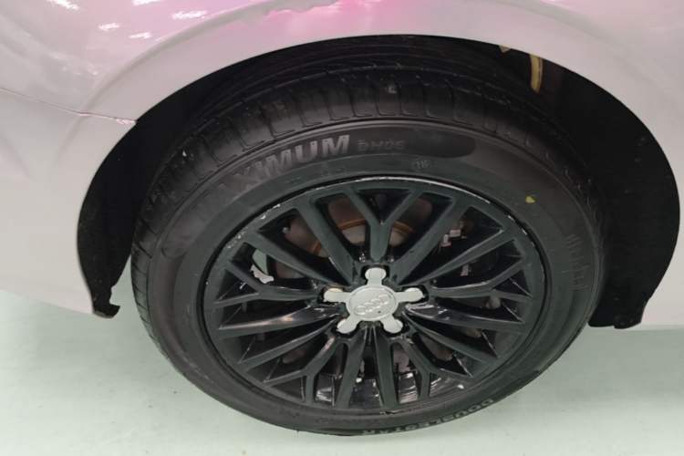 Used Audi A3 2014 Limousine 35 TFSI Automatic Fashion Model Exterior 5