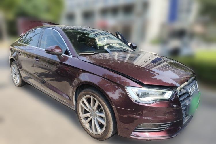 Used Audi A3 2014 Limousine 35 TFSI Automatic Comfort Model Front Right 45 Deg