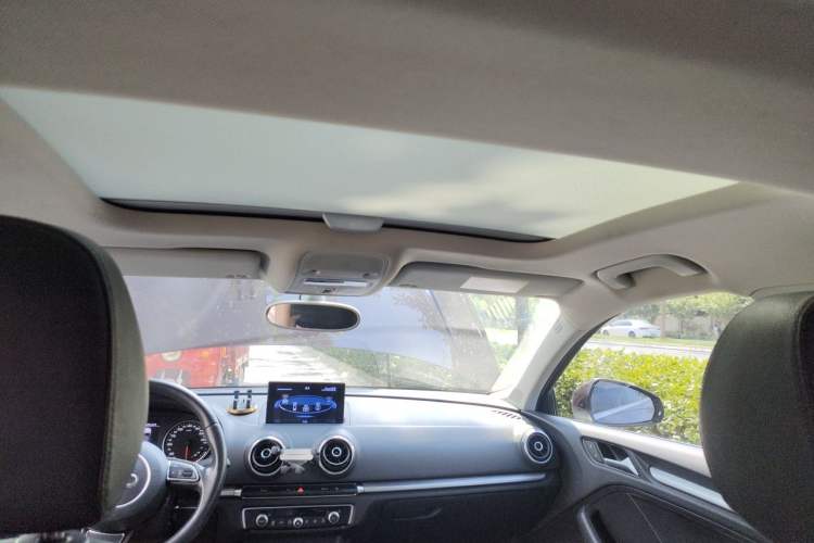 Used Audi A3 2014 Limousine 35 TFSI Automatic Comfort Model Headliner