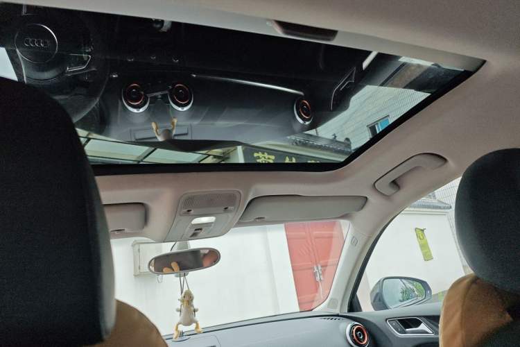 Used Audi A3 2014 Sportback 40 TFSI S line Comfort Model Headliner