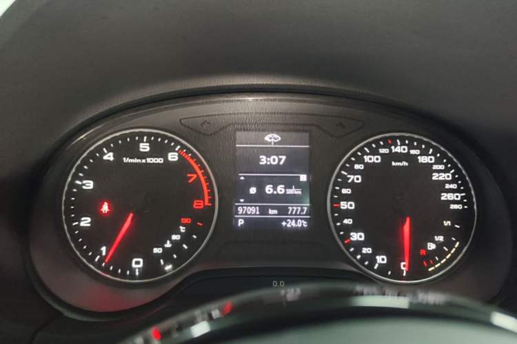 Used Audi A3 2014 Limousine 35 TFSI Automatic Fashion Model Instrument Cluster