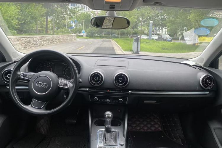 Used Audi A3 2014 Sportback 40 TFSI S line Comfort Model Interior 1