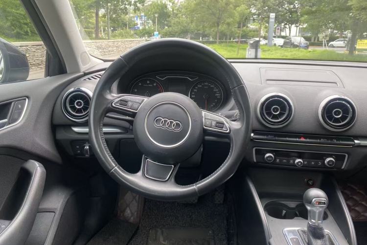 Used Audi A3 2014 Sportback 40 TFSI S line Comfort Model Interior 2